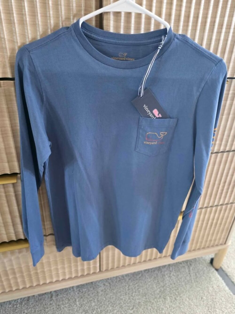 Youth Vineyard Vine long sleeve size medium